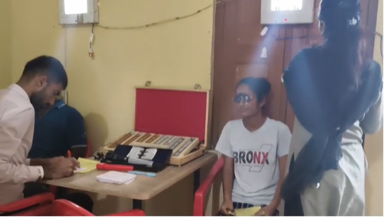 NEWS : जमुनिया खुर्द गांव पहुंची गोमाबाई नेत्रालय की टीम, नेत्र परीक्षण शिवर का हुआ आयोजन, मरीजों की नजर, कालापानी और मोतियाबिंद की हुई जांच, दिया उचित परामर्श, पढ़े खबर
