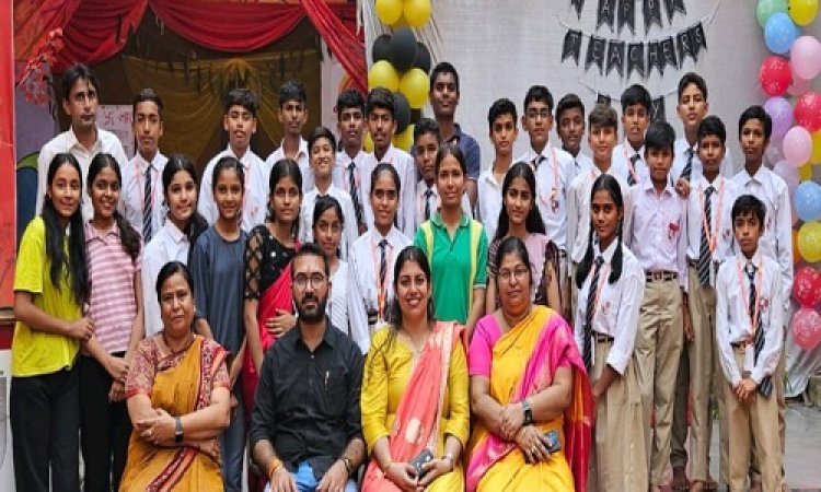 NEWS : पिपलियामंडी के कबीर इंटरनेशनल स्कूल में शिक्षक दिवस की धूम, महाआरती एवं 56 भोग का हुआ आयोजन, छात्रों के नाट्य रहें आकर्षण का केंद्र, पढ़े खबर