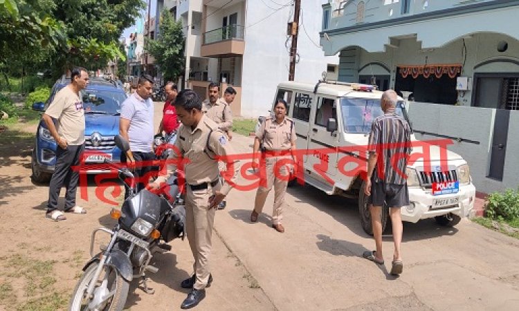 BIG NEWS : नीमच के इस क्षेत्र में चोरी की वारदात, कार से आए चोर, पहले मकान में घुसे, फिर लाखों की नगदी और सोने-चांदी के आभूषण लेकर हुए फरार, कैंट पुलिस जांच में जुटी, क्या जल्द हो सकता है खुलासा...!  पढ़े खबर