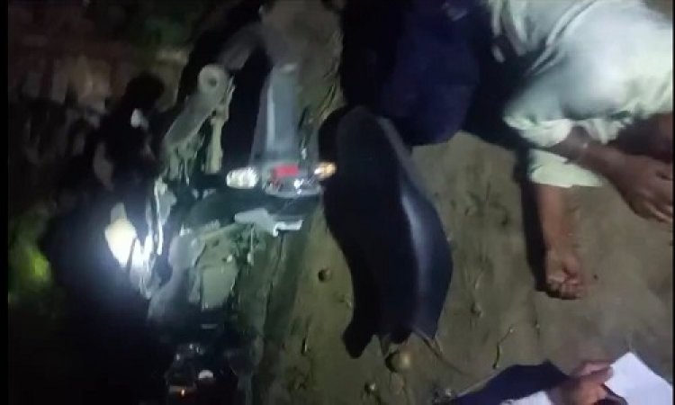 BIG NEWS : सड़क किनारे घायल पड़ा युवक, तो राहगीरों ने बुलाई एम्बुलेंस, फिर पहुंचाया मनासा अस्पताल, इलाज जारी, क्या रावतपुरा मार्ग पर हुई कोई घटना, या मामला कुछ और ही...! पढ़े खबर