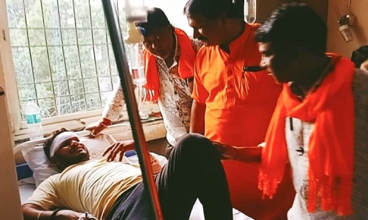 BIG NEWS : शहर में हुए सड़क हादसे में तीन लोगों की दर्दनाक मौत, घायलों से मुलाकात करने पहुंचा भगवा ऑटो रिक्शा चालक संघ, रक्तदान के लिए भी आगे आएं सदस्य, परिजनों को दिया आश्वासन, पढ़े खबर