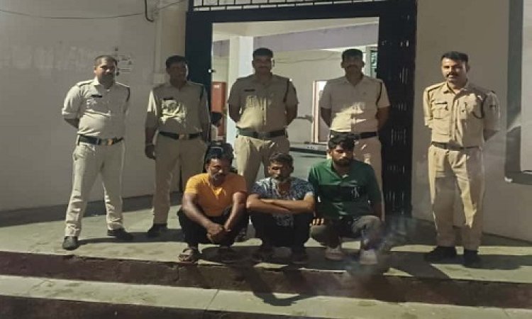 BIG NEWS : लक्जरी कार में अवैध नशा लेकर निकले तस्कर, सूचना मिलते ही कंजार्डा चौकी पुलिस ने घेरा, फिर डोडाचूरा की बड़ी खैप जप्त, ये तीन आरोपी भी गिरफ्तार, पढ़े खबर