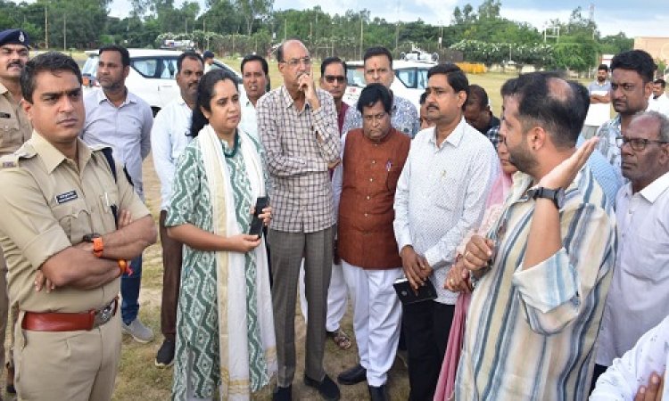 NEWS : मंदसौर में होगा रावण का दहन, कलेक्टर, एसपी सहित जनप्रतिनिधियों ने किया कार्यक्रम स्थल का निरीक्षण, बेहतर व्यवस्थाओं के दिए निर्देश, यहां पुलिस भी रहेगी अलर्ट, पढ़े खबर
