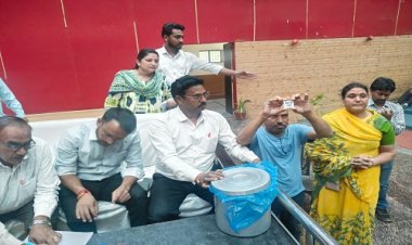 BIG NEWS : प्रधानमंत्री आवास योजना, इन भवनों का लॉटरी से आवंटन, हितग्राहियों ने हाथों से निकाला अपने मकान का नंबर, विधायक और नपाध्यक्ष सहित ये रहें मौजूद, पढ़े खबर