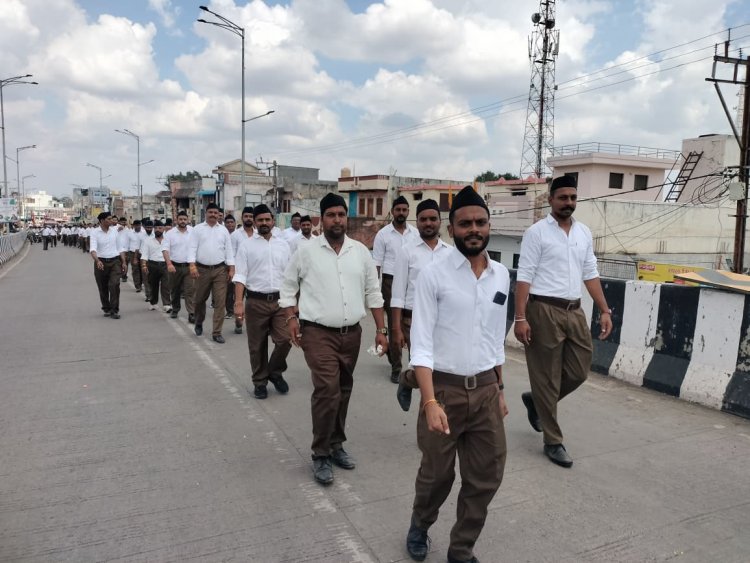 NEWS : पिपलियामंडी में निकला राष्ट्रीय स्वयं सेवक संघ का पथ संचलन, संघ के 100 वर्ष पूर्ण होने पर स्वयंसेवकों ने दिखाया अनुशासन, पढ़े खबर