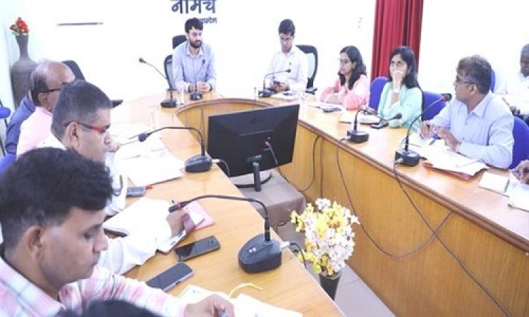 BIG NEWS : भांवातर भुगतान योजना, नीमच जिला कलेक्‍टर ने की तैयारियों की समीक्षा, किसानों का पंजीयन कराने की कहीं बात, अधिकारियों को दिए ये निर्देश, पढ़े खबर
