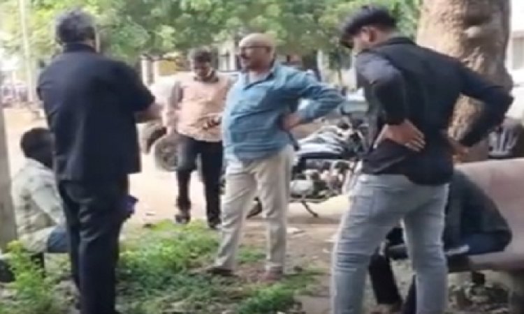BIG NEWS : नीमच-मनासा रोड़ पर भीषण सड़क हादसा, इस वाहन ने बाइक सवार को मारी टक्कर, हो गई दर्दनाक मौत, अगर सुनील ने पहना होता हेलमेट, तो क्या बच जाती जान...! पढ़े खबर