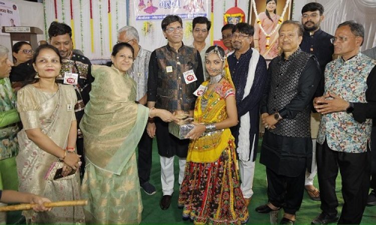 NEWS : नागदा में स्नेह अनुभूति समावेशी गरबा का भव्य आयोजन, कार्यक्रम में 6 श्रेणियों में हुए पुरस्कार वितरण, इन्होंने किया कार्यक्रम का शुभारंभ, पढ़े खबर