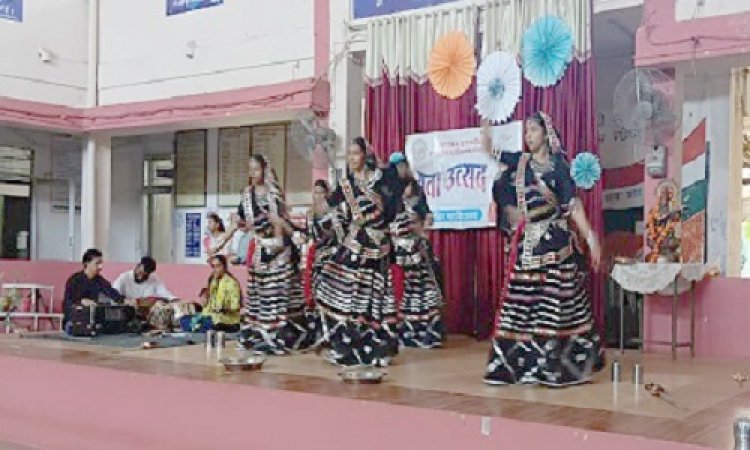NEWS : नीमच के इस कॉलेज में युवा उत्सव का शुभारंभ, रांगोली और नृत्य सहित हुई कई प्रतियोगिताएं, इन छात्राओं ने मारी बाजी, तो आज होंगे ये खास कार्यक्रम, पढ़े खबर