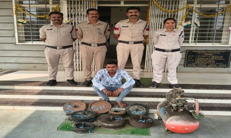 BIG NEWS : बघाना थाने पहुंची चोरी की शिकायत, फिर पुलिस ने लिया बड़ा एक्शन, अब पकड़ा गया शातिर नकबजनी, लाखों की मश्रुका जप्त, तो नीमच जिले के दो आरोपी भी गिरफ्तार, पढ़े खबर