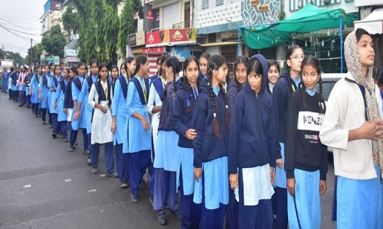 BIG NEWS : राष्ट्रीय एकता दिवस, मंदसौर में रन फॉर यूनिटी का आयोजन संपन्न, बीपीएल चौराहे से हरी झंडी दिखाकर किया रवाना, सांसद गुप्ता बोले- सरदार वल्लभभाई पटेल रहें स्वदेशी के हिमायती, पढ़े खबर