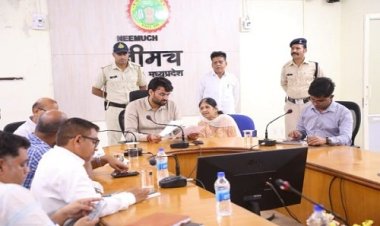 BIG NEWS : भूखण्‍ड का सीमाकंन करवाकर दिलाया कब्‍जा, 10 साल की कीर्ती को आर्थिक सहायता भी स्वीकृत, जनसुनवाई के बीच कलेक्टर के बड़े एक्शन, 100 से ज्यादा आवेदकों की सुनी समस्‍याएं, फिर अधिकारियों को दिए ये निर्देश, पढ़े खबर