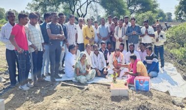 NEWS : नीमच विधानसभा की इस ग्राम पंचायत में होंगे एक करोड़ से ज्यादा के विकास कार्य, विधायक परिहार ने किया लोकार्पण एवं भूमिपूजन, कार्यक्रम में ग्रामीण भी रहें मौजूद, पढ़े खबर