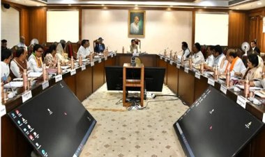 BIG BREAKING : मोहन कैबिनेट की अहम बैठक संपन्न, लाडली बहनों के खाते में अब आएगी इतनी राशि, तो इन फैसलों पर भी लगी मुहर, मंत्री चेतन्य कश्यप ने दी जानकारी, पढ़े खबर