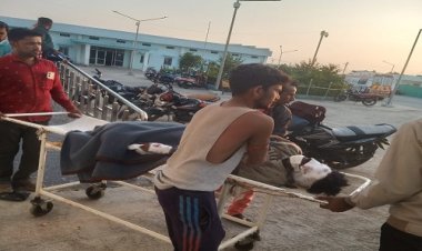 NEWS : मनासा-कंजार्डा रोड़ पर हादसा, आपस में ऐसे भिड़े बाइक सवार, कन्हैयालाल की हालत गंभीर, प्राथमिक उपचार के बाद जिला अस्पताल किया रेफर, पढ़े खबर