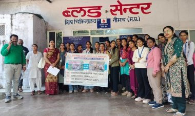 NEWS : नीमच के इस कॉलेज की छात्राएं पहुंची ब्लड बैंक, रक्त संग्रहण और सैंपल संबंधित जानकारियों से इन्होंने कराया अवगत, बीमारियों से बचने के उपाय भी जाने, पढ़े खबर