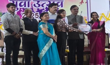 NEWS : एमपी में यहां संभाग स्तरीय युवा उत्सव संपन्न, नीमच जिले की टीम ने बजाया डंका, छात्र-छात्राओं ने इन 22 विधाओं में दी प्रतिभागिता, कुछ यूं लहराया परचम, पढ़े खबर