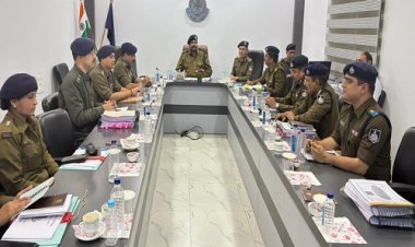 BIG NEWS : महिला सुरक्षा एवं गंभीर अपराधों की रोकथाम, पुलिस विभाग की उच्च-स्तरीय बैठक संपन्न, रात्रि गश्त बढ़ाने, इन क्षेत्रों को सुरक्षा जोन घोषित करने, तो यातायात एवं सड़क सुरक्षा के संबंध में दिए ये निर्देश, क्या बोले वरिष्ठ अधिकारी, पढ़े खबर
