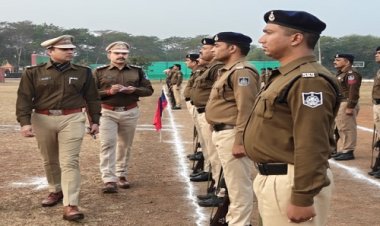 BIG NEWS : नीमच जिला पुलिस लाइन में जनरल परेड, एसपी अंकित जायसवाल ने किया निरीक्षण, इन अधिकारियों-कर्मचारियों को किया पुरस्कृत, तो इन्हें भविष्य के लिए दी चेतावनी, पढ़े खबर