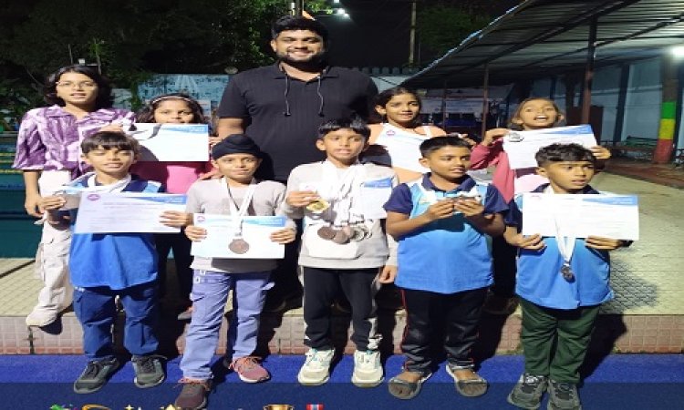 NEWS : इंदौर में 53वीं राज्य स्तरीय प्रतियोगिता संपन्न, नीमच के तैराकों ने लगाई सुनहरी छलांग, जीते 19 मेडल, संघ अध्यक्ष अशोक मोदी के निर्देशन व कोच आयुष गौड़ के नेतृत्व में टीम का शानदार प्रदर्शन, पढ़े खबर
