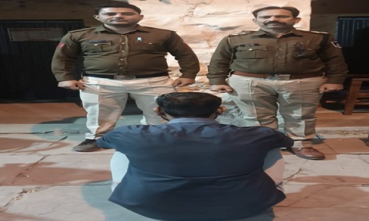 BIG NEWS : मंदसौर के प्रख्यात कवि मुन्ना बैट्री के साथ की धोखाधड़ी, तो कोतवाली थाने पहुंची शिकायत, फिर हरकत में आई पुलिस, और एमपी के इस जिले में दी दबिश, अब आरोपी शांतनु पाटीदार चढ़ा हत्थे, पढ़े खबर