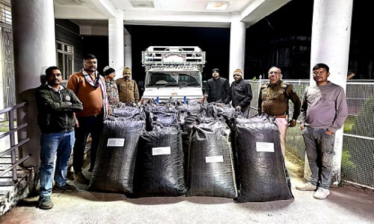 BIG NEWS : नीमच-सिंगोली रोड़ पर रतनगढ़ पुलिस की नाकाबंदी, फिर पिकअप वाहन से अवैध नशे की खैप बरामद, पर चालक ऐसे हो गया फरार, डोडाचूरा जप्त करने के बाद तस्कर की तलाश में जुटी खाकी, पढ़े खबर