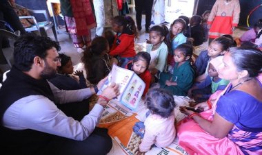 BIG NEWS : पोषण भी पढ़ाई भी अभियान, कलेक्टर ने बच्‍चों को पढ़ाया शिक्षा का पाठ, अर्ली चाईल्‍ड केयर इज्‍यूकेशन की गुणवत्‍ता को परखा, आंगनवाडी केंद्र में की इनकी सराहना, पढ़े खबर