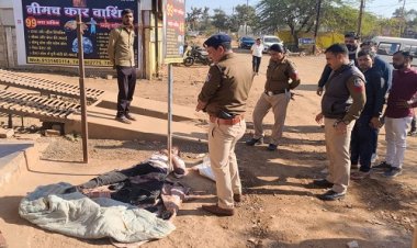 BIG BREAKING : नीमच के इस मार्ग पर मिली अज्ञात व्यक्ति की लाश, कैंट थाना प्रभारी सहित पुलिस टीम मौके पर, जांच-पड़ताल शुरू, पढ़े खबर