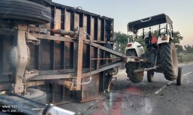 BIG NEWS : मनासा-कुकड़ेश्वर बायपास मार्ग पर हादसा, असंतुलित होकर पलट गई ट्रॉली, तो ट्रेक्टर हवा में लटका, आखिर कैसे हुआ ये बड़ा घटनाक्रम, पढ़े खबर