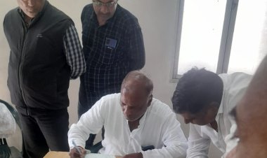 BIG BEWS : नीमच व्यापारी संघ चुनाव,अध्यक्ष पद पर दबंग GG सहित तीन नाम आये सामने,पर अब तक राकेश भारद्वाज ने नहीं खोले अपने पत्ते,क्या कल आ रहा है इनका कोई नाम,और नवल मित्तल किस जुगत में,पढ़े ये खबर