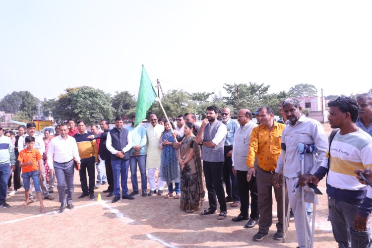 NEWS : विश्व दिव्यांग दिवस पर विभिन्न आयोजन नीमच में,खेलकूद सहित इन कार्यक्रमों में बढ़चढ़ कर प्रतियोगी आये सामने,तो ये अतिथि उत्साहवर्धन करने भी पहुंचे,पढ़े ये खबर