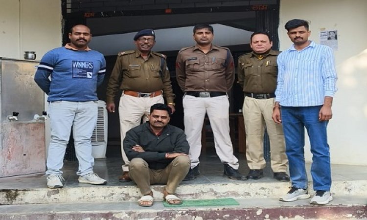 BIG NEWS : लाखों की धोखाधड़ी, और सालों से आरोपी फरार, मामले में रामपुरा पुलिस का बड़ा एक्शन, गुजरात में दबिश के बाद राकेश गिरफ्तार, पढ़े खबर