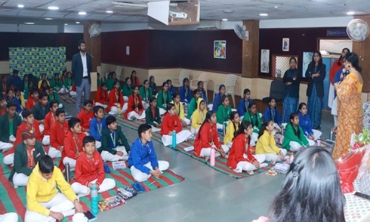 NEWS : ऑरेंज द वर्ल्ड अभियान, इनरव्हील डायमंड ने किया जागरूकता एवं ड्रॉइंग प्रतियोगिता का आयोजन, मुख्य अतिथि ने बाचों को दिया मार्गदर्शन, पढ़े खबर