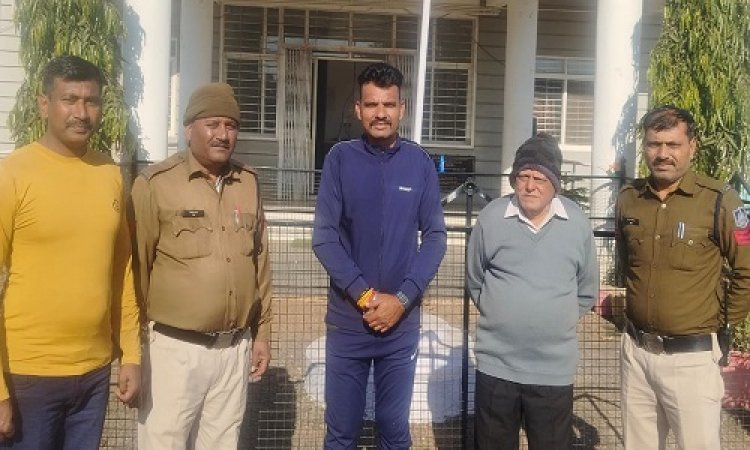 BIG NEWS : सालों से फरार और छह स्थाई वारंट, बघाना पुलिस ने लिया एक्शन, तो स्पेशल टीम को मिली बड़ी सफलता, महाराष्ट्र में दबिश के बाद वारंटी ओमप्रकाश गिरफ्तार, पढ़े खबर