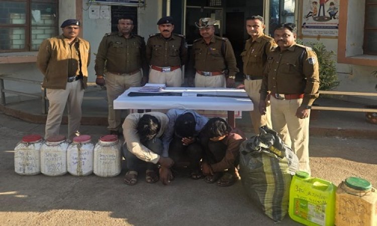 BIG NEWS : पहले चोरी के दौरान की फायरिंग, अब जहरीली शराब की स्मगलिंग की तैयारी, सूचना मिलते ही सुवासरा पुलिस की बड़ी कार्यवाही, 12 बोर बंदूक और अवैध नशा जप्त, तीन कंजर गिरफ्तार, आरोपियों ने पूछताछ में कबूली कई वारदाते, पढ़े खबर