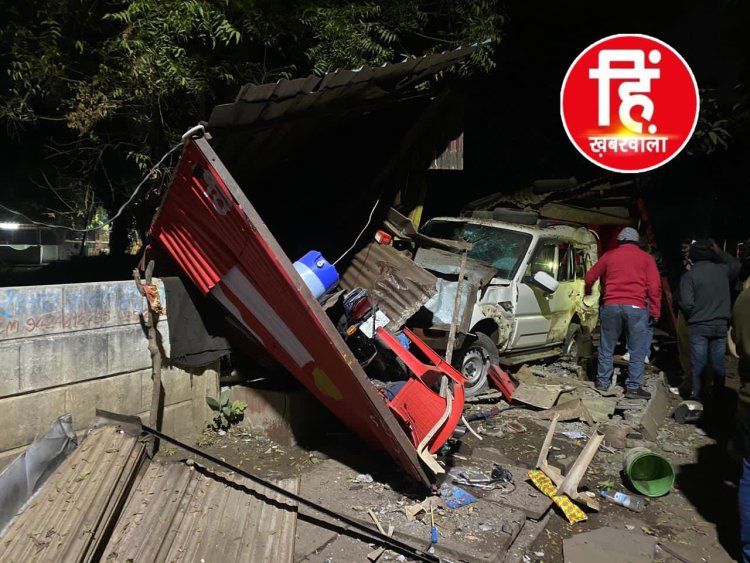 BIG NEWS : आधी रात का वक्त ओर नीमच सिटी रोड पर सरपट दौड़ाती स्कार्पियों, फिर हुआ कुछ ऐसा की बिगड़ा नियंत्रण, ओर एक के बाद एक गुमटीयो को उड़ा डाला, ड्राइवर गंभीर घायल, पढ़े ये खबर