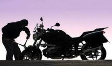 BIG NEWS : नीमच के मुख्य बाजार में चोरी की वारदात, नकाबपोश युवक बाइक लेकर हुआ फरार, चंद मिनटों में ऐसे हो गया हवां-हवां, कैंट थाने पहुंची शिकायत, जांच में जुटी पुलिस, पढ़े खबर