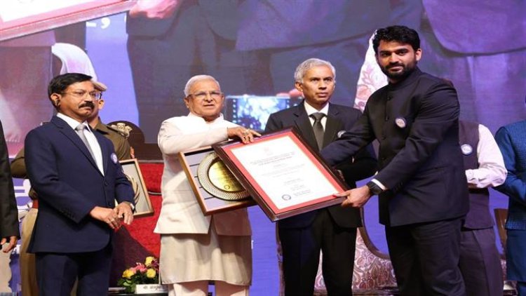 BIG NEWS : DM हिमांशु चंद्रा की सुपर मॉनिटरिंग,और नीमच को मिली बड़ी उपलब्धि,सम्मानित हुए भोपाल में,SIR-2026 में अव्वल रहा जिला,पढ़े ये खबर