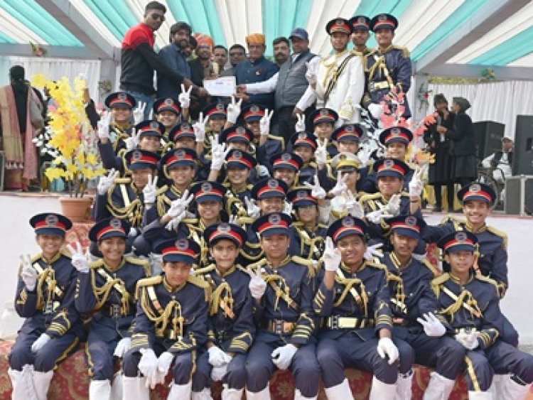 NEWS- तिरंगे की शान,कदमों की गूंज और देशभक्ति का जुनून, जीरन में भव्य परेड व रंगारंग कार्यक्रमों के साथ मनाया गया गणतंत्र दिवस,पढ़े खबर