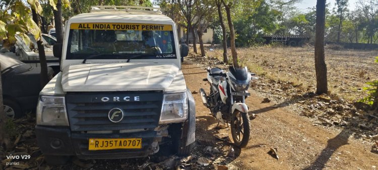 BIG NEWS : डोडाचूरा तस्करी में ‘स्कॉर्टिंग गैंग’ का भंडाफोड़,गादोला से क्रूजर में बांसवाड़ा जा रही थी खेप,आगे अपाचे से रास्ता क्लियर कर रहे थे युवक,18 किलो 640 ग्राम डोडाचूरा जब्त,3 आरोपी गिरफ्तार,पीछा करते वक्त पुलिस से हुई झड़प,टीम घायल,पढ़े ये खबर