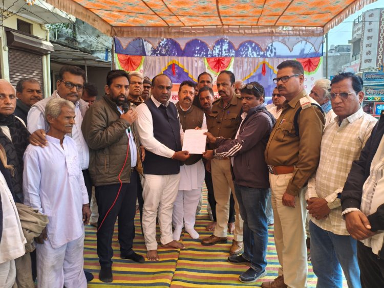 BIG NEWS : जीरन में कांग्रेस का विरोध प्रदर्शन, ग्रामीण समस्याओं को लेकर ज्ञापन,किसान-मजदूर व आमजन की मांग,राज्यपाल के नाम प्रशासन को सौंपा पत्र,पढ़े ये खबर