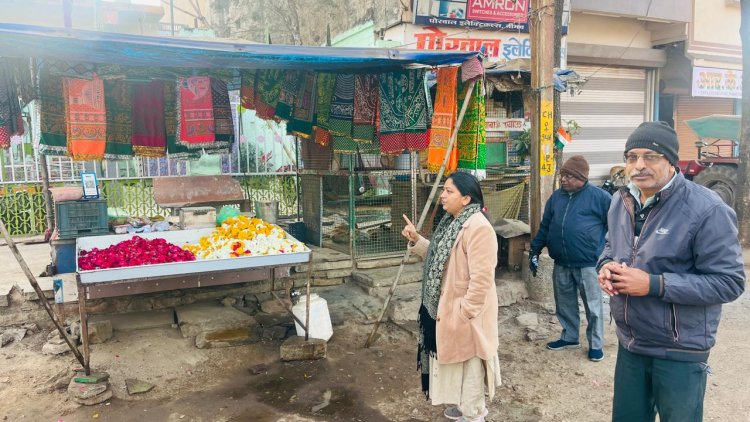 NEWS : सीएमओ बामनिया ने सफाई व्यवस्था का कीया निरीक्षण, पानी की शुद्धता भी जांची  कीटनाशक छिड़काव करने व अनुपस्थित कर्मचारियों का वेतन काटने के दिए निर्देश, पढ़े खबर