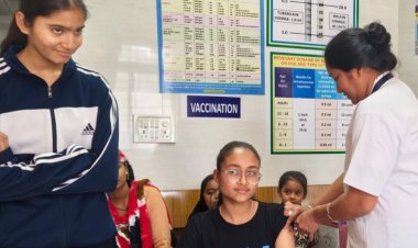 NEWS: मंदसौर में सर्वाइकल कैंसर (एचपीवी) टीकाकरण अभियान का भव्य शुभारंभ, 14 वर्षीय बालिकाओं को दिया जा रहा सुरक्षा कवच, पढ़े खबर