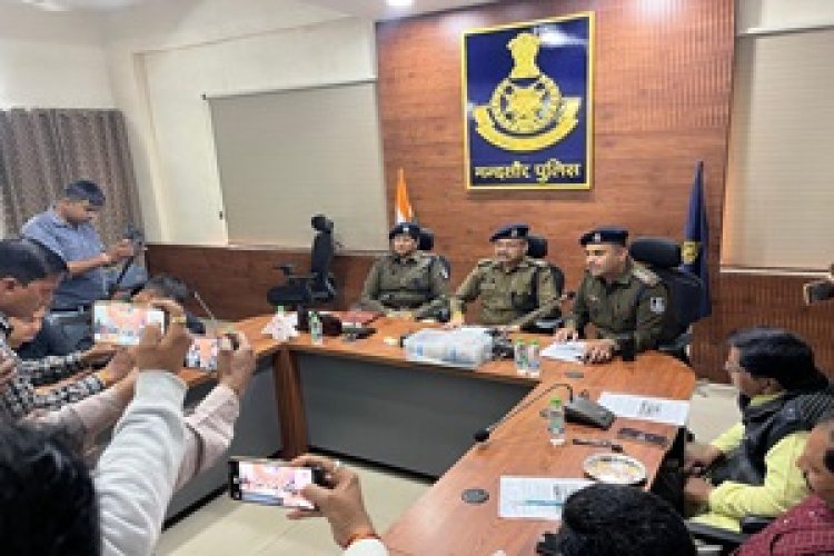 BIG BREAKING: ‘पलंग पेटी में दम घुटने’ की कहानी निकली झूठी,भय्यु लाला उर्फ वाहीद की गोली मारकर हत्या, एसआईटी ने किया पर्दाफाश साक्ष्यों से छेड़छाड़ के आरोप में 2 गिरफ्तार, पत्नी रुकसाना फरार, अवैध पिस्टल जब्त, पढ़े खबर