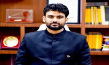 BREAKING NEWS : कलेक्टर हिमांशु चंद्रा का बड़ा फैसला,नीमच में भाईदूज की छुट्टी निरस्त, कल 17 मार्च को रंगतेरस पर सम्पूर्ण जिले मे अवकाश किया घोषित, पढ़े खबर