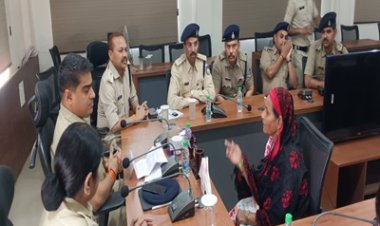 NEWS: जनसुनवाई में एक्शन का सुपर डोज, 28 शिकायतें… मौके पर समाधान, एसपी विनोद मीणा की सख्ती से थानों में मचा हड़कंप, पढ़े खबर