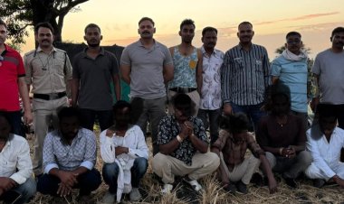 BIG NEWS : खेत की झोपड़ी में चल रहा था जुए का अड्डा, किसान के वेश में पहुंची पुलिस, की घराबंदी, हुए  8 जुआरी गिरफ्तार , 51 हजार से ज्यादा नगदी जब्त , पढ़े खबर