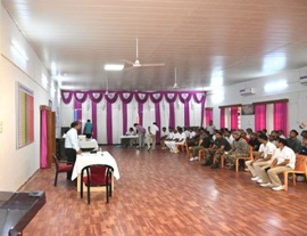 NEWS: सीआरपीएफ ग्रुप सेंटर नीमच की अनोखी पहल: जवानों और उनके परिवारों के लिए लगा नि:शुल्क हेल्थ चेक-अप कैंप,हुई कई जांचें हुईं,दीजरूरतमंदों को मुफ्त में  दवाइयां, पढ़े खबर