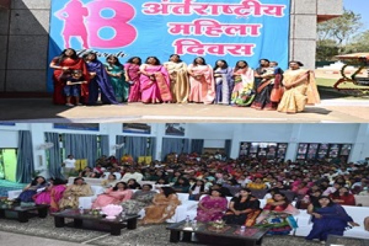 NEWS: सीआरपीएफ परिसर में गूंजा महिला शक्ति का उत्सव: सांस्कृतिक कार्यक्रमों और प्रतियोगिताओं के साथ मनाया अंतरराष्ट्रीय महिला दिवस, पढ़े खबर