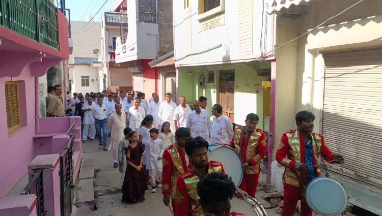 NEWS : महावीर जन्म कल्याणक जन्मोत्सव, रामपुरा में निकला ऐतिहासिक चल समारोह, जैन धर्म के जयकारों से गुंजायमान हुआ नगर, जगह-जगह हुआ स्वागत, पढ़े खबर